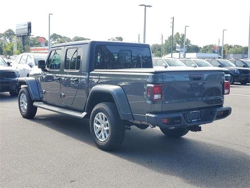 2023 Jeep Gladiator Sport