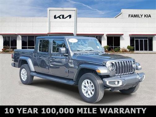 2023 Jeep Gladiator Sport
