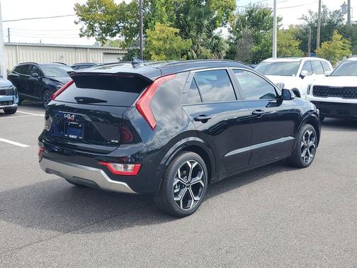 2025 Kia Niro EX Touring