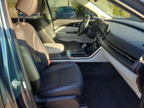 2022 Kia Carnival EX