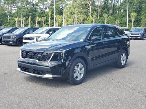 2025 Kia Sorento LX