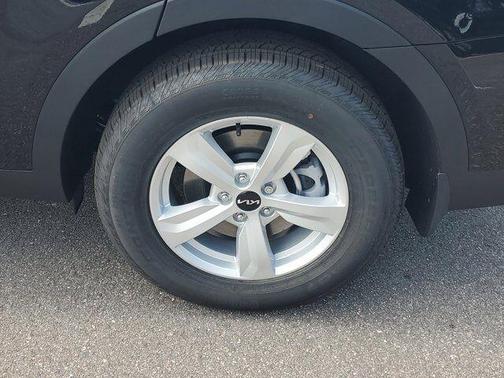 2025 Kia Sorento LX