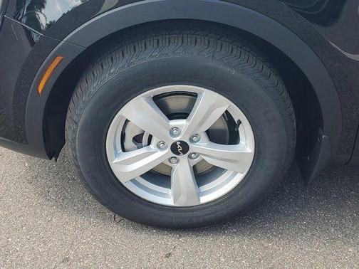 2025 Kia Sorento LX
