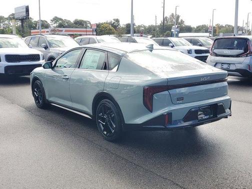 2025 Kia K4 GT-Line Turbo