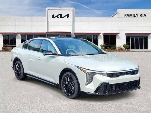 2025 Kia K4 GT-Line Turbo