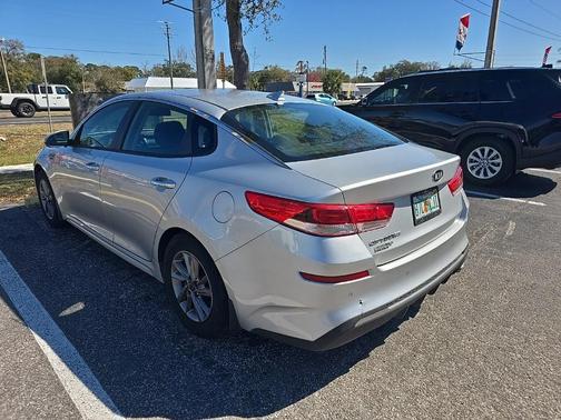2020 Kia Optima LX
