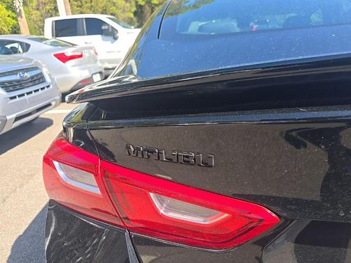 Mosaic Black Metallic 2022 Chevrolet Malibu RS