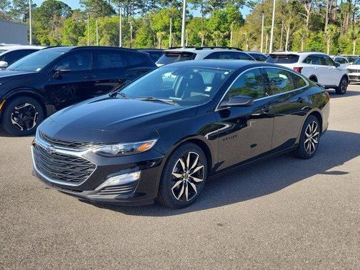 Mosaic Black Metallic 2022 Chevrolet Malibu RS