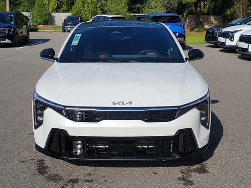 Snow White Pearl 2026 Kia K4 GT-Line