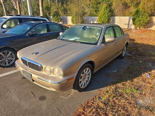 2004 Jaguar XJ8 