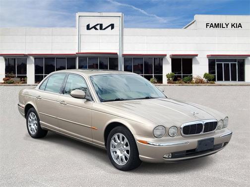 2004 Jaguar XJ8 