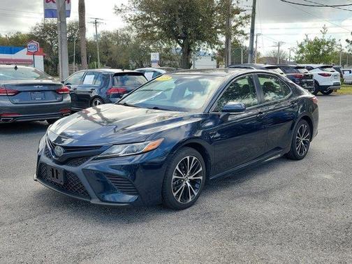 2018 Toyota Camry SE