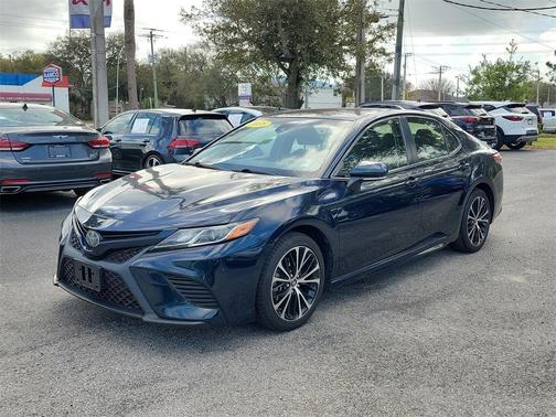 2018 Toyota Camry SE