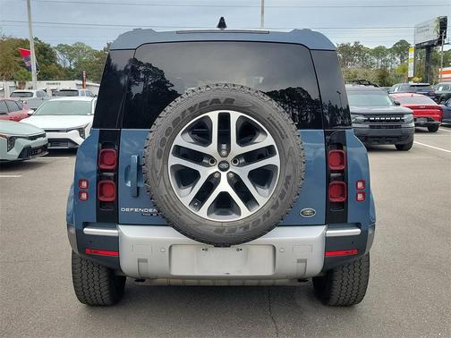 2020 Land Rover Defender 110 SE