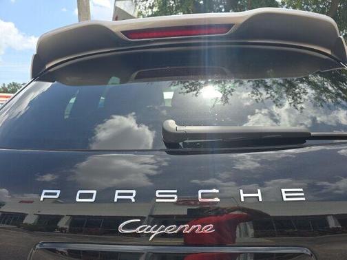 2014 Porsche Cayenne Platinum Edition
