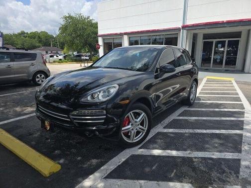2014 Porsche Cayenne Platinum Edition
