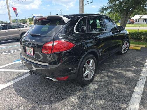 2014 Porsche Cayenne Platinum Edition