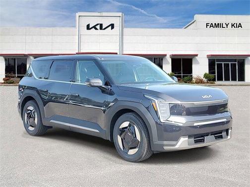 2026 Kia EV9 Light Long Range