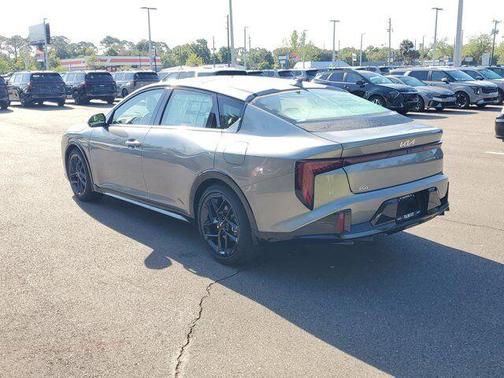 2025 Kia K4 GT-Line Turbo