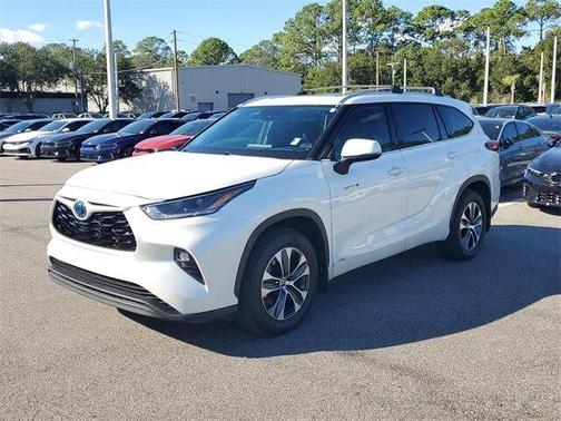 2021 Toyota Highlander Hybrid XLE