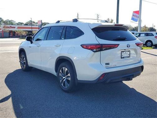 2021 Toyota Highlander Hybrid XLE