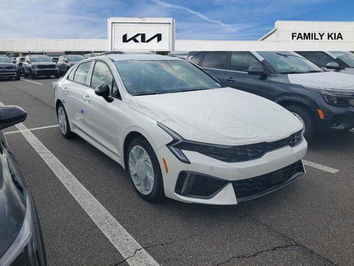 2025 Kia K5 GT-Line