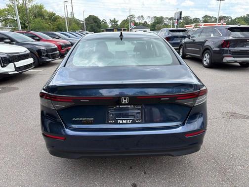Canyon 2025 Honda Accord SE