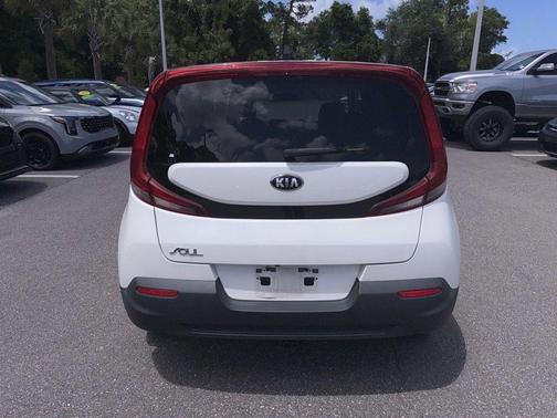 Snow White Pearl 2021 Kia Soul LX