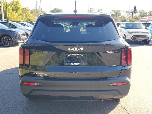 2023 Kia Sorento LX