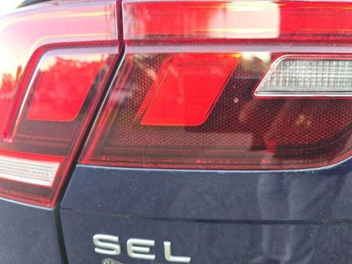 2022 Volkswagen Tiguan 2.0T SEL R-Line