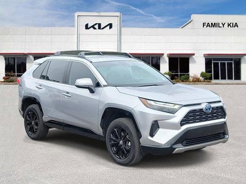 2023 Toyota RAV4 Hybrid SE