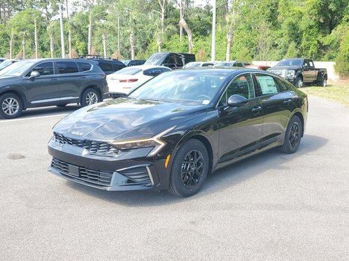 2025 Kia K5 LXS