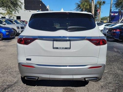 2022 Buick Enclave Essence