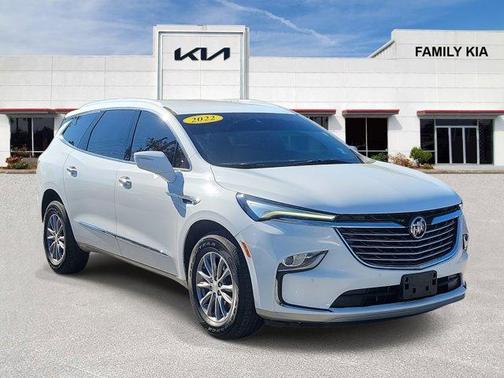 2022 Buick Enclave Essence