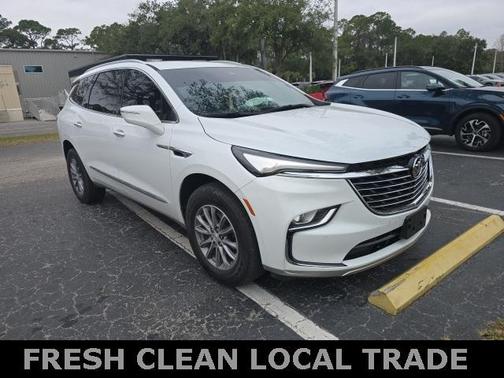 2022 Buick Enclave Essence