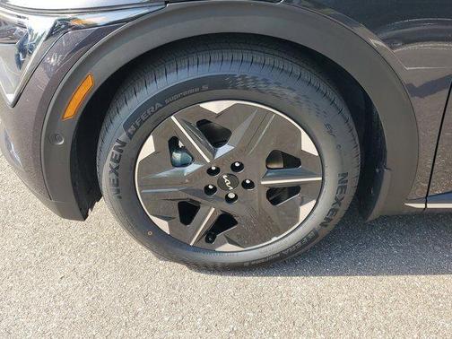 2025 Kia EV6 Light Long Range
