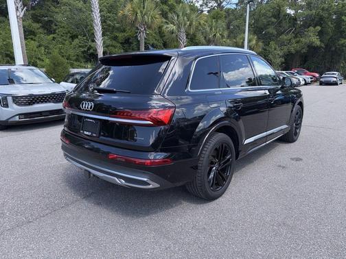 Orca Black Metallic 2021 Audi Q7 55 Premium Plus