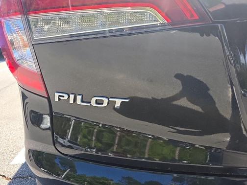 2019 Honda Pilot Touring 8-Passenger