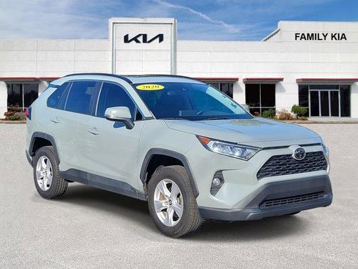 2020 Toyota RAV4 XLE