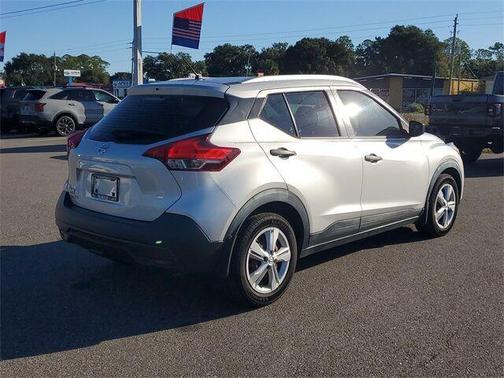 2018 Nissan Kicks S