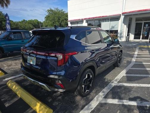 2025 Kia Seltos EX