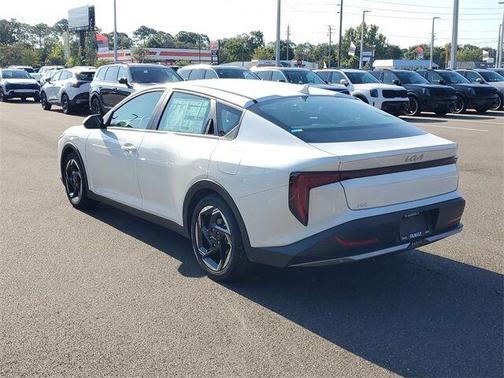2025 Kia K4 EX