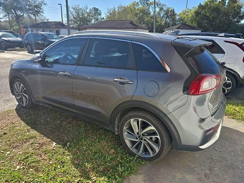 2017 Kia Niro Touring