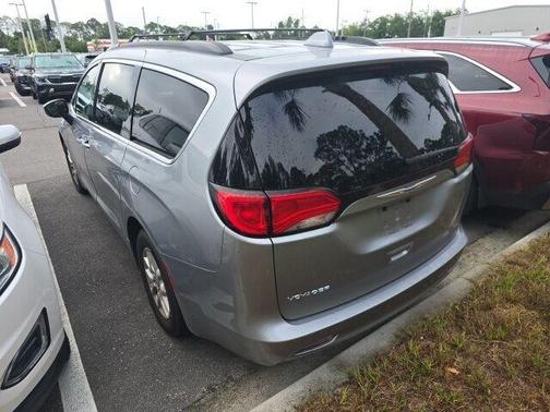 2020 Chrysler Voyager LXI