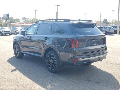 2025 Kia Sorento X-Line EX