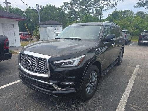 2023 INFINITI QX80 Luxe
