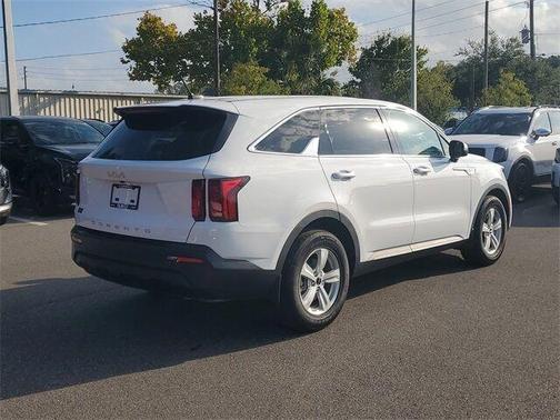 2022 Kia Sorento LX