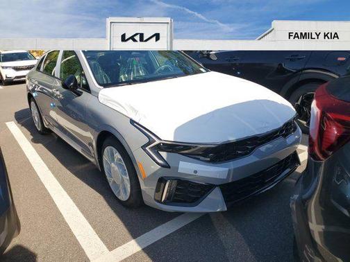 2025 Kia K5 GT-Line
