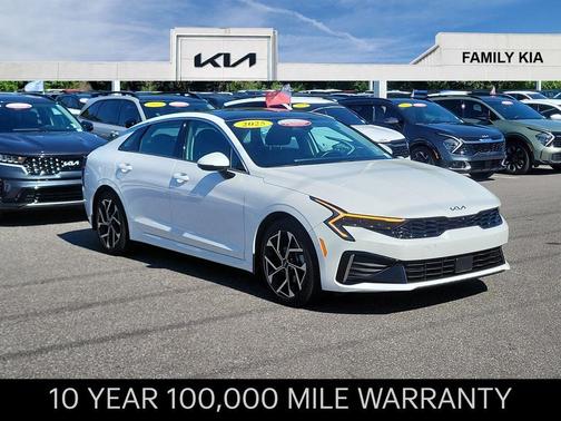 Snow White Pearl 2025 Kia K5 EX