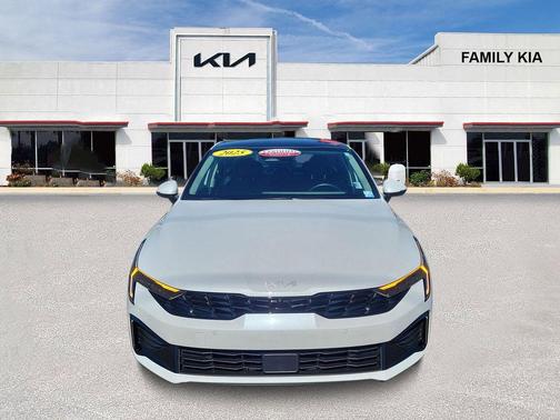 Snow White Pearl 2025 Kia K5 EX